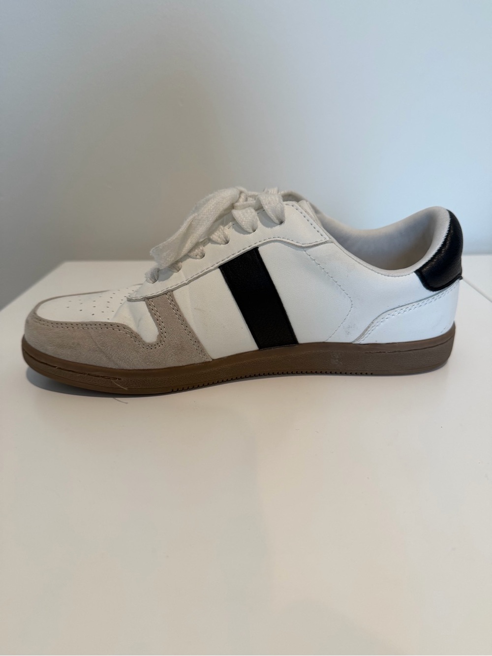 Universal Thread White Sneakers with Gray and Black Accents